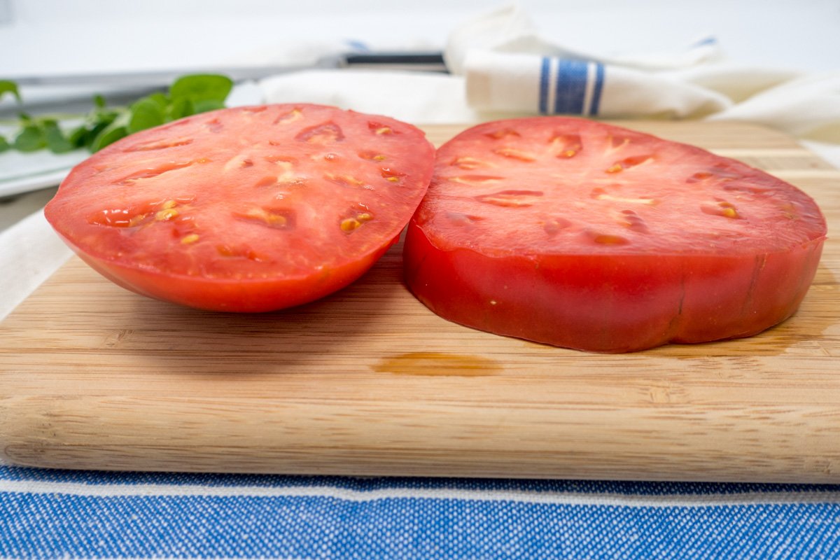 Tomatoes for southern tomato sandwiches should be cut thick