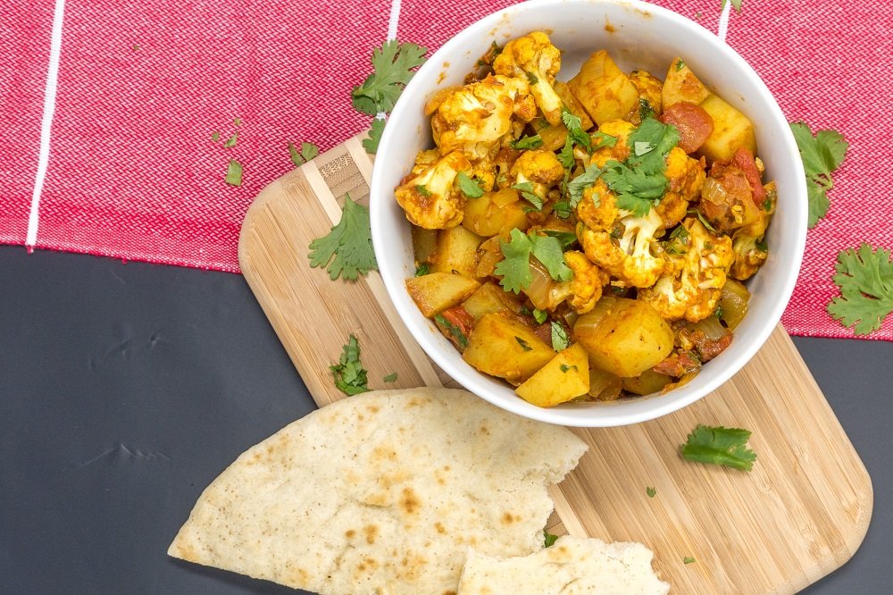 Aloo gobi, Indian potato and cauliflower curry recipe