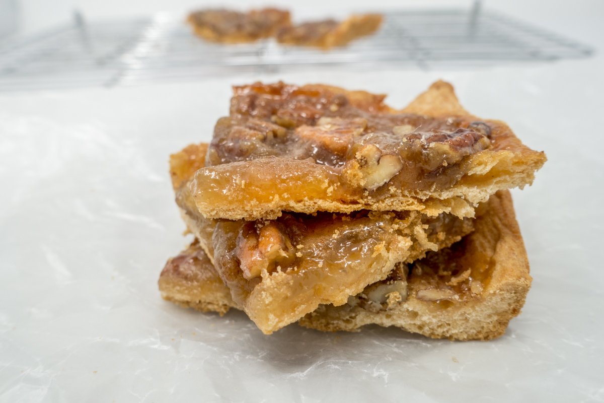 Easy pecan pie bars recipe that's quick and simple to make