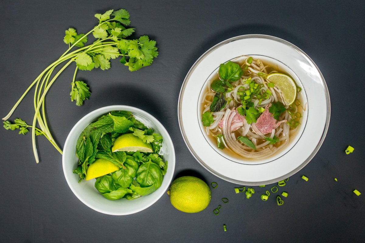 This pho recipe is delicious and straightforward to make in the slow cooker | pho recipe beef