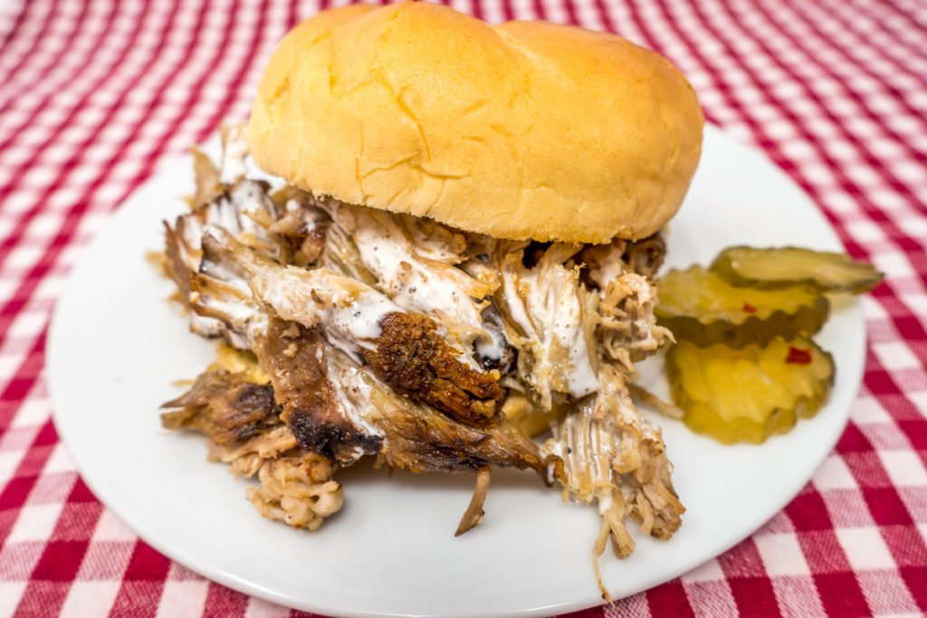 Pulled pork with Alabama white barbecue sauce