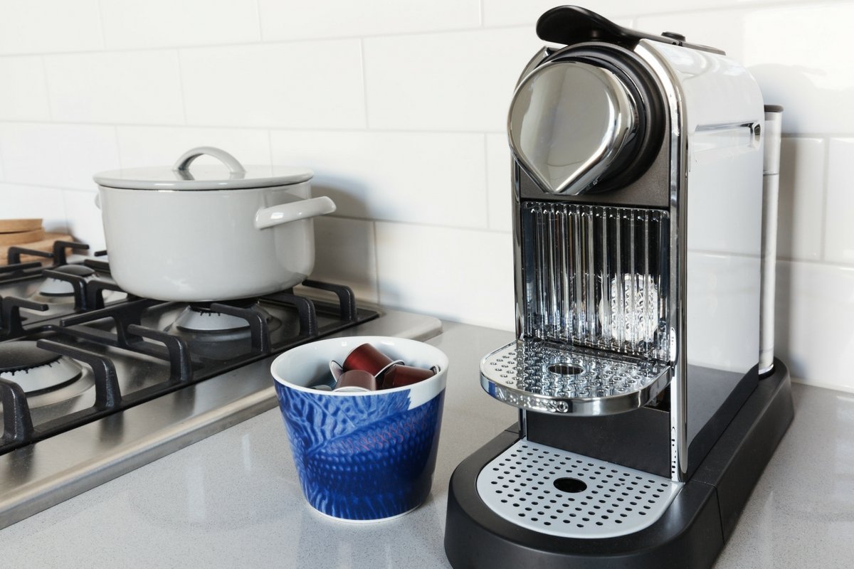 A pod espresso machine makes consistent espresso drinks