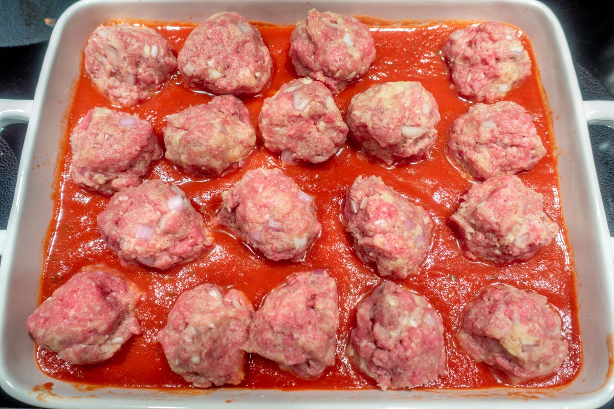 Place the meatballs on top for this easy spaghetti casserole