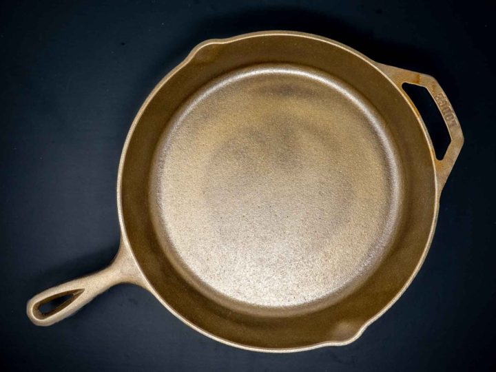 Step-by-step Guide to the Lodge Smoker Skillet
